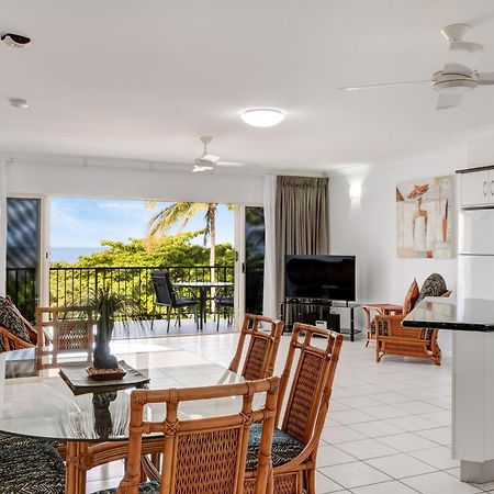 Beachfront Apartments On Тринити Бич Экстерьер фото