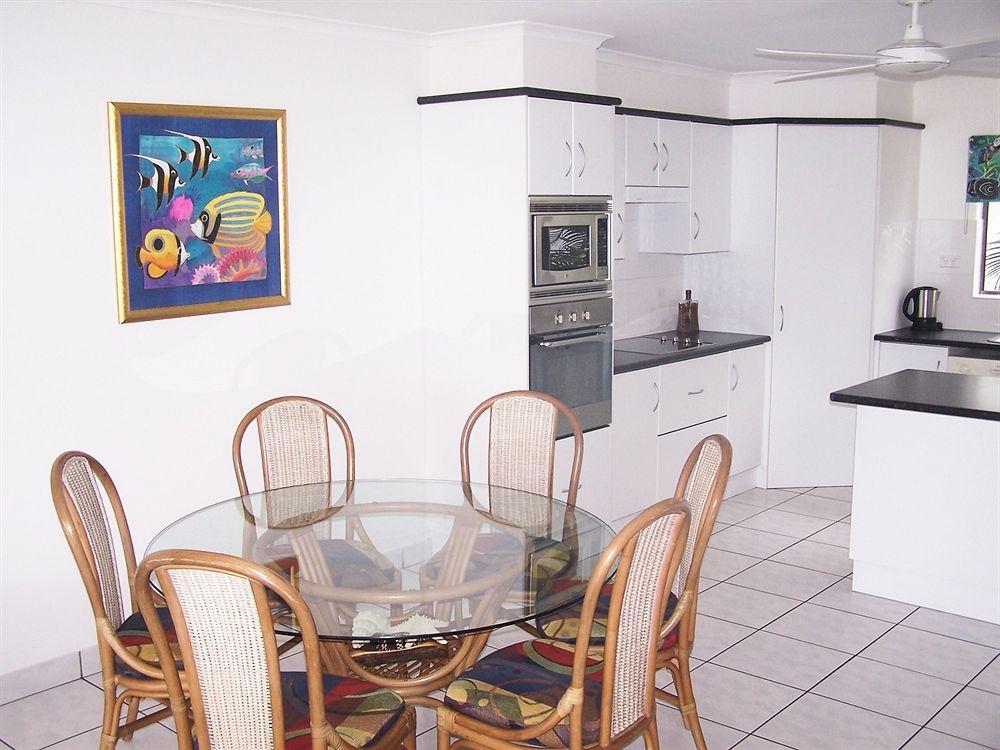 Beachfront Apartments On Тринити Бич Экстерьер фото