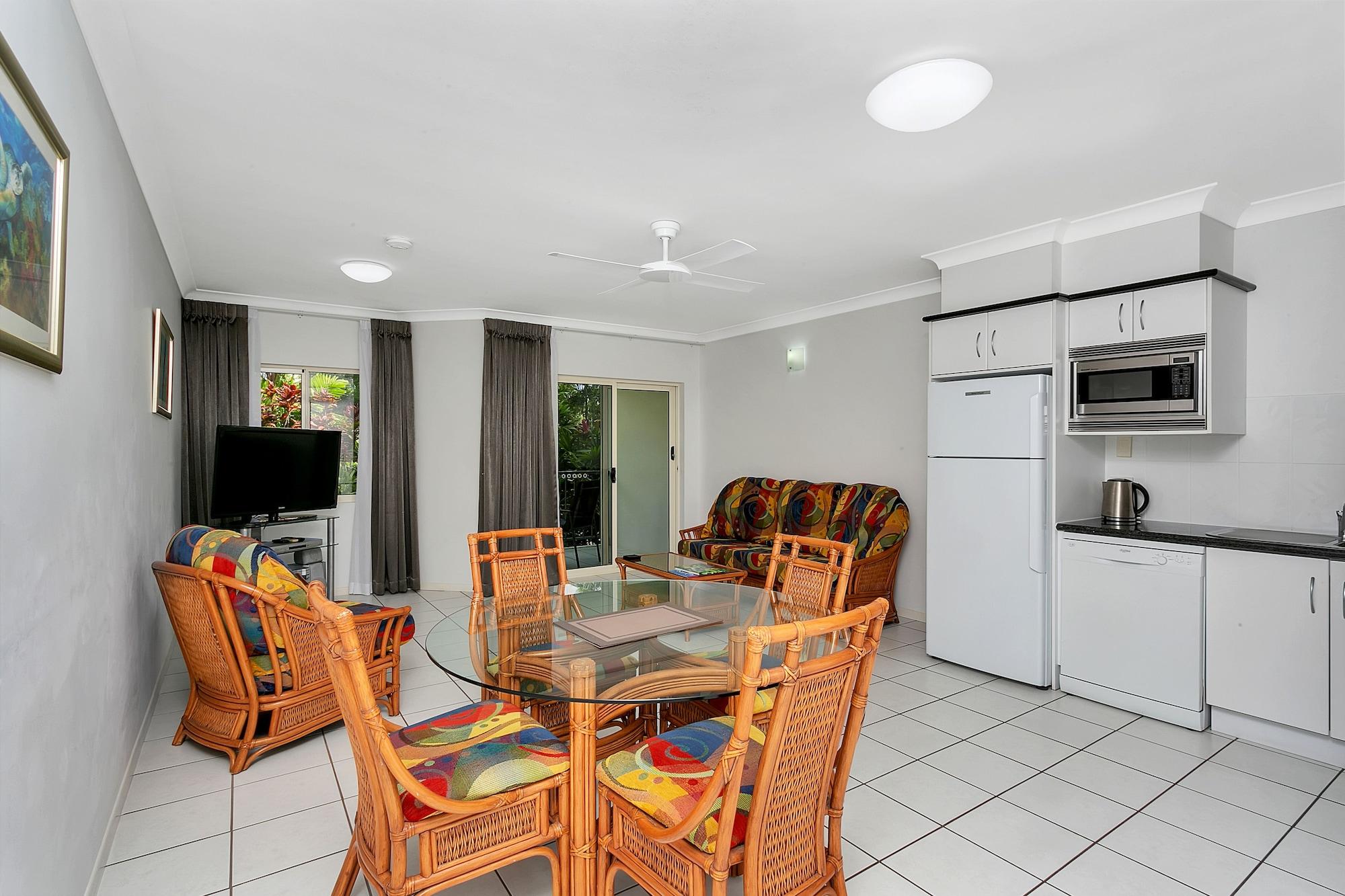 Beachfront Apartments On Тринити Бич Экстерьер фото