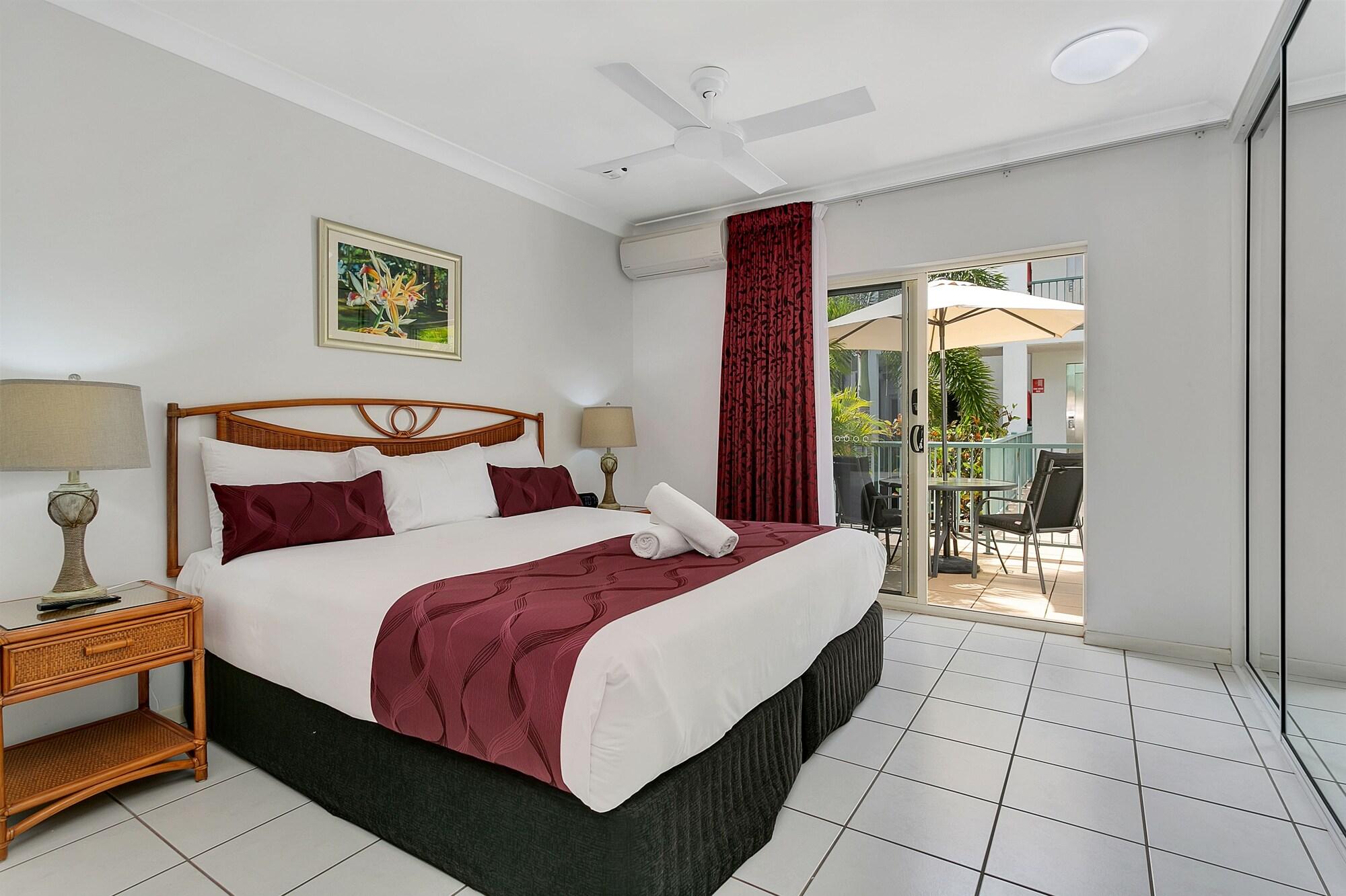 Beachfront Apartments On Тринити Бич Экстерьер фото