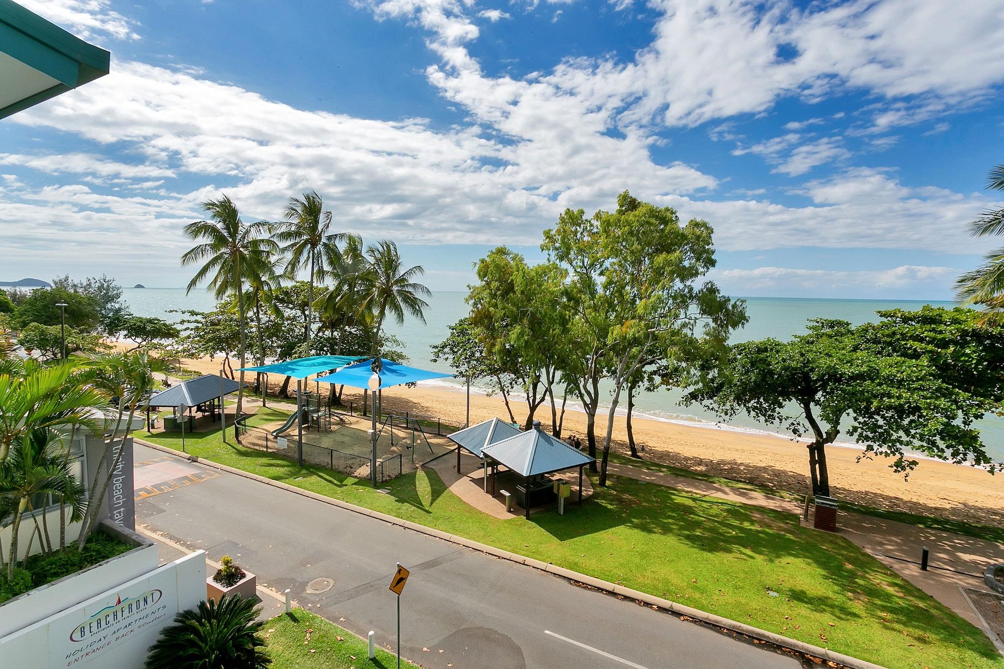 Beachfront Apartments On Тринити Бич Экстерьер фото