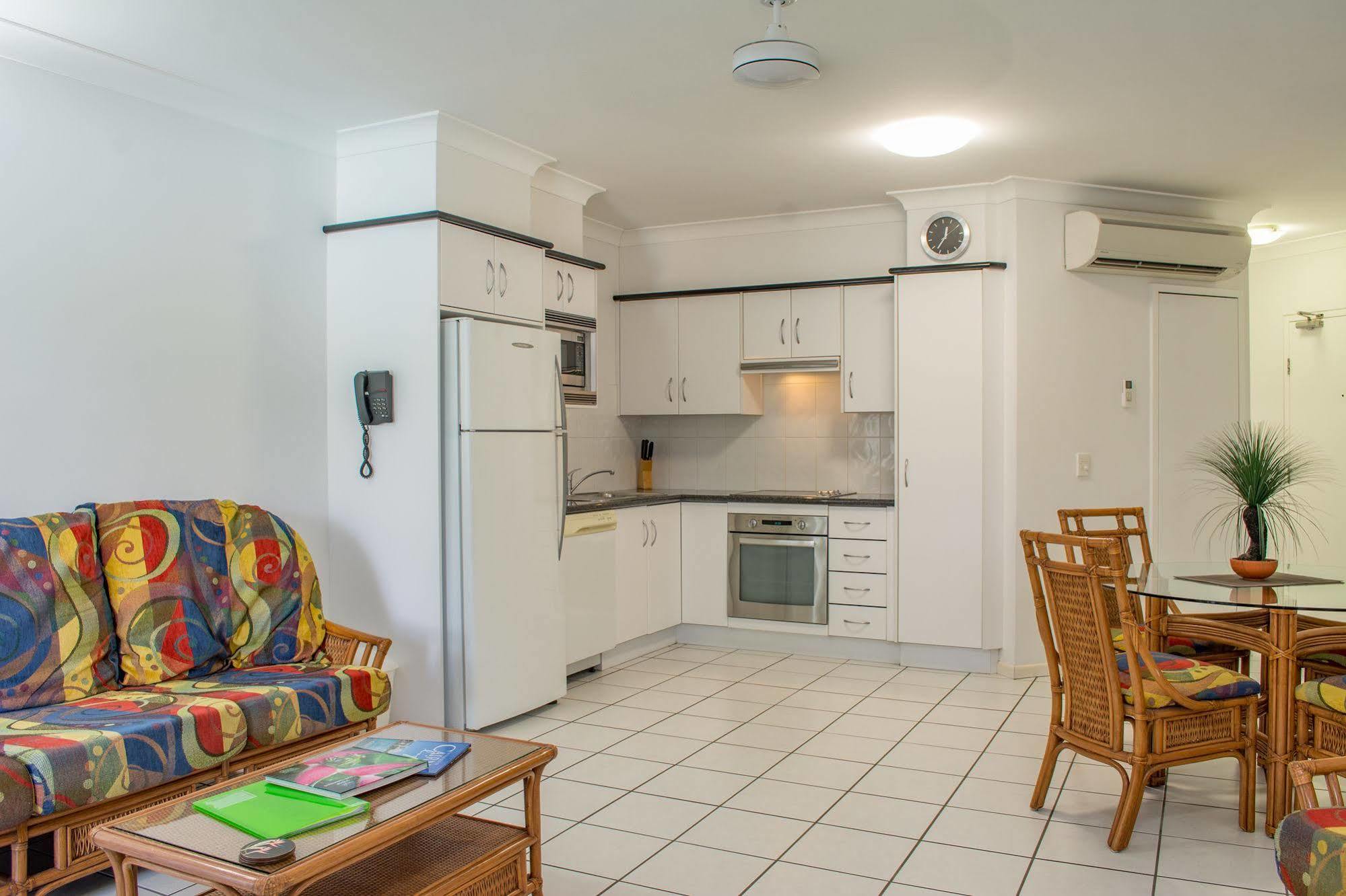 Beachfront Apartments On Тринити Бич Экстерьер фото