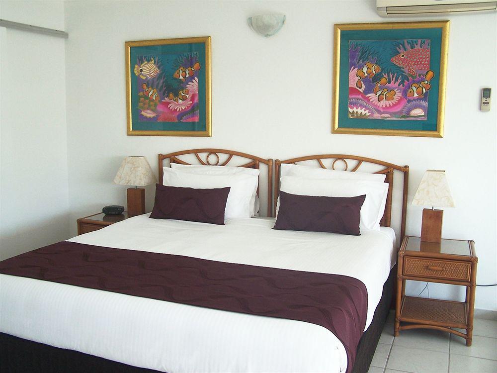 Beachfront Apartments On Тринити Бич Экстерьер фото